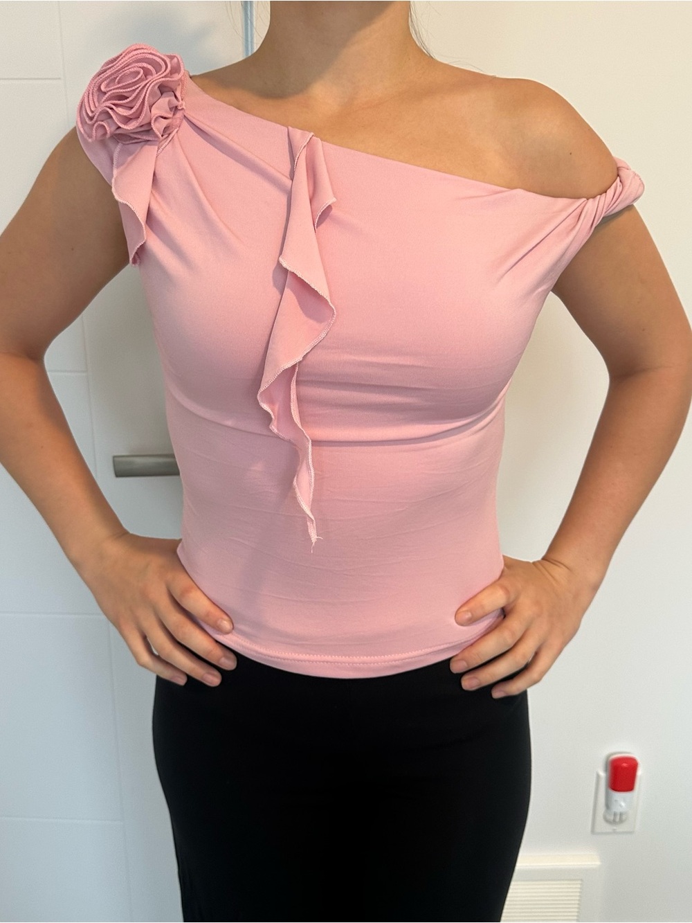 One shoulder top - Picture 3 of 4